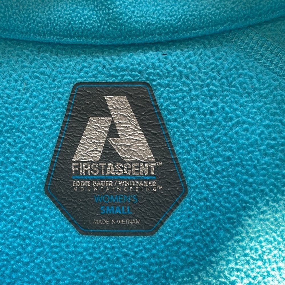 Fleece - Picture 4 of 4